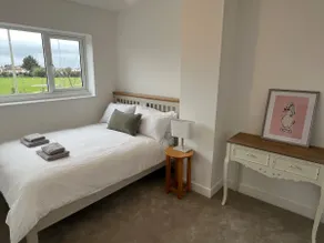 Newly renovated large home that sleeps 7 people - Image 4