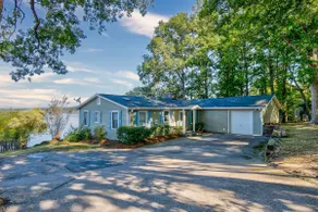 Lakeside Retreat! Sunset view remodeled + new dock - Image 2