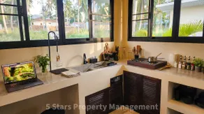 [5] Adventure Hub Villa: 5 Mins to Beach, Soft Bed - Image 5