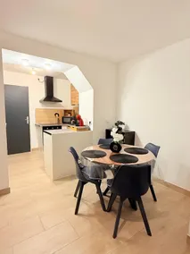 Refurbished apartment - Image 2