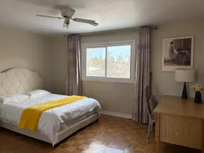 Entire upper levels in a house in Unionville - Image 3