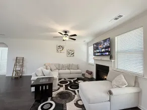 Charming Cozy Comfort Ranch Retreat - Image 2