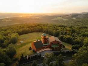 The Watchtower | Pool, XL Hot Tub, Views & Privacy - Image 5