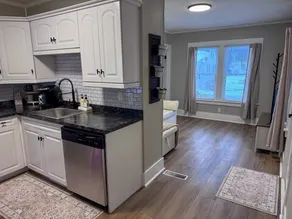 Charming Newly Remodeled Getaway | Walk to SRU - Image 5