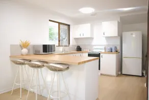 Coastal Family Stay! Modern, stylish, spacious! - Image 2