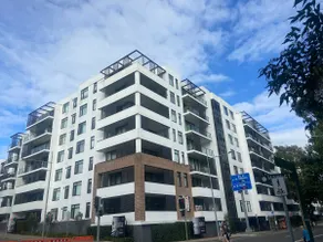 Huntington Apartment in Rouse Hill Shopping Centre - Image 4