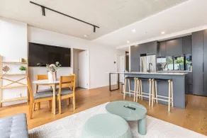 Resort-Style 3BR Near CBD with Courtyard - Image 2