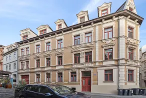 Larooms Old-Building Apartment | 2 Bedrooms | Downtown - Image 3