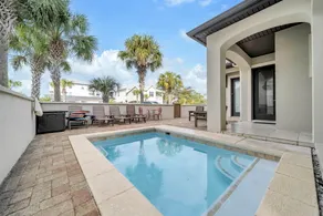 5 BD Miramar Beach House| Walk to the Beach + Pool - Image 3