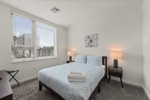 2BR Near Clinic & Case Western w/ Parking - Image 5