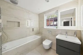 Luxury 1BR Modern Flat in London W7 with Terrace & Private Parking - Image 2