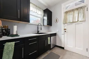 Near Acrisure & PPG | Free Parking | Sleeps 3 - Image 5