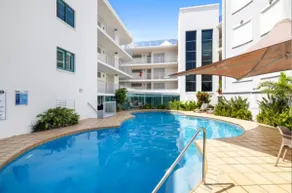 Alex studio beachside. Surf, dining, shops & views - Image 2