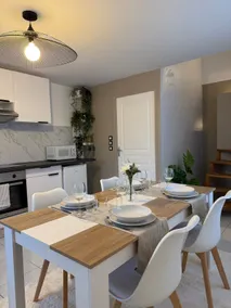 Modern house with king size bed - 5 min airport - Image 2