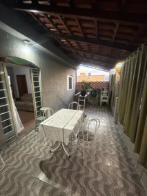 Detached House 2nd Floor - Suite - Image 2