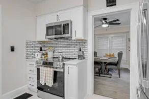 Near Walnut Beach | Harbor Area | Sleeps 6 - Image 3