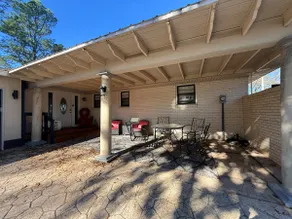 Motel House @ Shoshoni Dr - Image 4