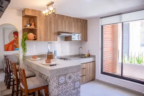 Colonial, cultural, and centrally located loft with a patio - Image 3