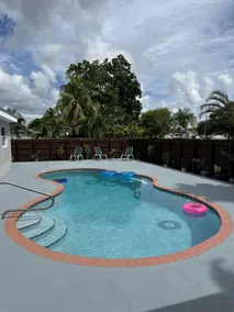 Pool House 12 Guest in Miami - Image 2
