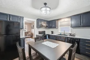 Welcome to your Ultimate home away from home. - Image 2