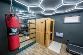Family Retreat- Sauna, Arcade, Gym & Message Chair - Image 4