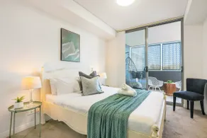 Botany Urban Oasis 3BR Parking Famliy - Image 3