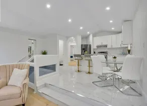 3 bd-room 5 beds 1.5 bath 3 min university Windsor - Image 2