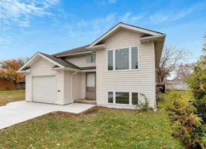 3 bd-room 5 beds 1.5 bath 3 min university Windsor - Image 4