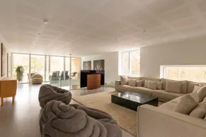Exclusive Duplex Mansion with Sauna & Pool - Image 2