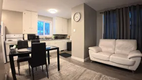 Private Unit | Free Parking | Self Check-In - Image 2