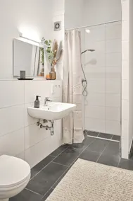 Modern, spacious, newly built apartment - Image 5