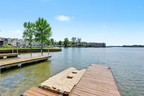Lakefront Stillwaters Villa w/Deck & Private Dock - Image 4