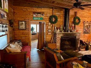 Rogue Life Cabin - Image 5