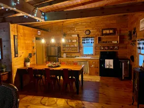 Rogue Life Cabin - Image 4