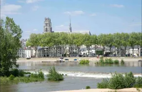 View of the Loire and the Orleans Cathedral T3 - Image 5