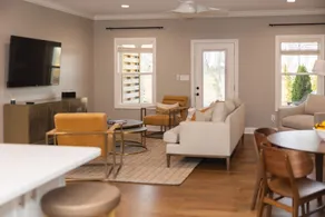 Midcentury Retreat in Heart of Bowling Green - Image 4