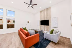 Boho 3 Bed Limberlost near UofA Epic - Image 5