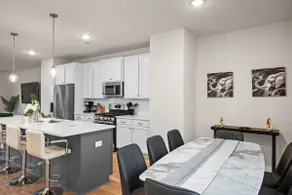 Luxury | 2 Kings | Bunks | Workspace | Sleeps 10 - Image 3