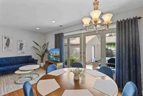 Des Plaines 4BR Near O'Hare & Casino, Sleeps 11 - Image 5