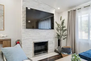Prime location|Private backyard, BBQ grill, Games - Image 2
