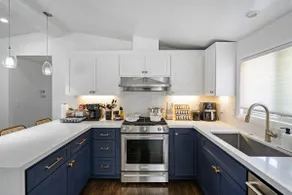 Prime location|Private backyard, BBQ grill, Games - Image 5
