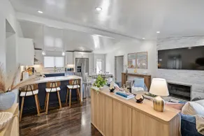 Prime location|Private backyard, BBQ grill, Games - Image 3