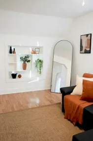 Stylish South Hill Apt | Convenient Location - Image 5