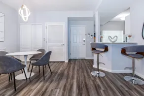 Longacre Apartment Resort - Image 2