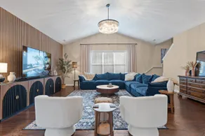 Spacious Home Perfect for the Entire Family - Image 2