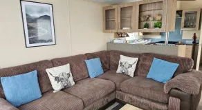 Inglenook Caravan - Image 5