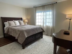 Comfortable 3-Bedroom Home for Families & Groups - Image 4