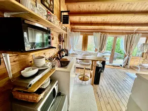 Honeypot Retreat with hot tub in rural Derbyshire - Image 5