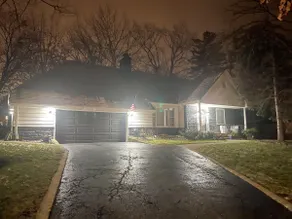 Cozy Estate 20 Minutes from Downtown and Lakefront - Image 4