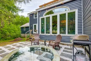 Spacious Vermont Farmhouse | 3 Mi to Mount Snow - Image 5